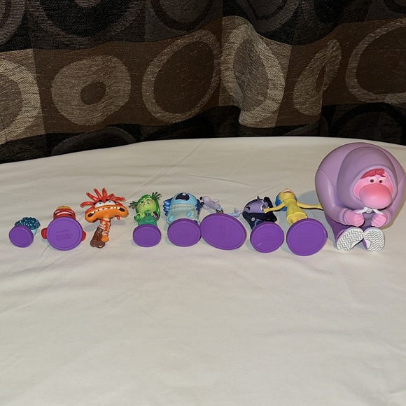 DISNEY AUTHENTIC Inside Out 2 Deluxe Playset NWOT/NWOB - Picture 11 of 11